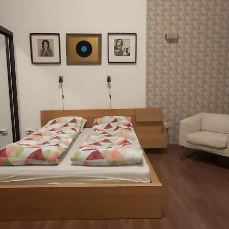 Quiet,cozy And In The B2 Sza Budapest