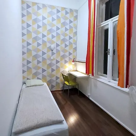 Apartment Quiet,cozy And In The B2 Sza Budapest