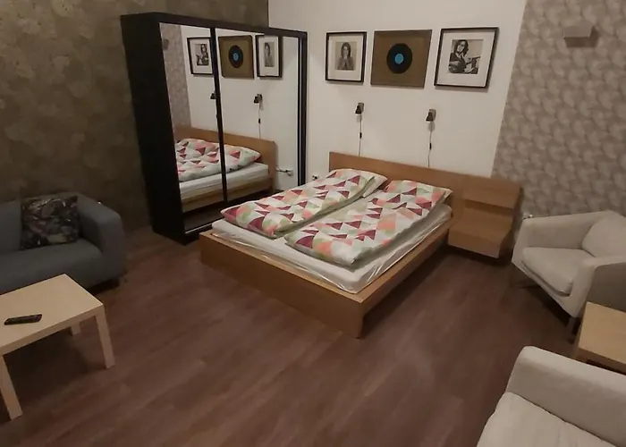 Apartament Quiet,cozy And In The B2 Sza