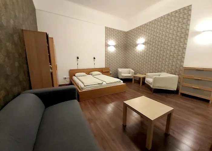 Apartament Quiet,cozy And In The B2 Sza Budapesta