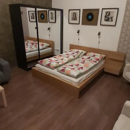 דירה Quiet,cozy And In The B2 Sza